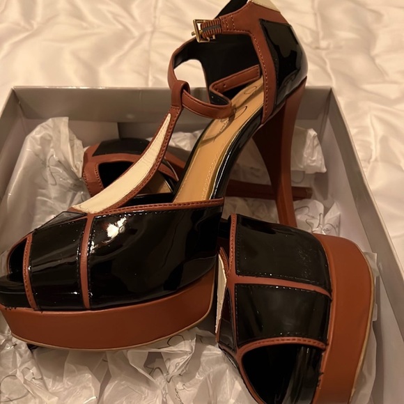 Jessica Simpson size 10 tri color heels - Picture 3 of 3